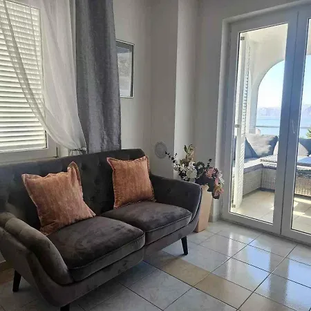 Beachfront In 54779 Apartment *