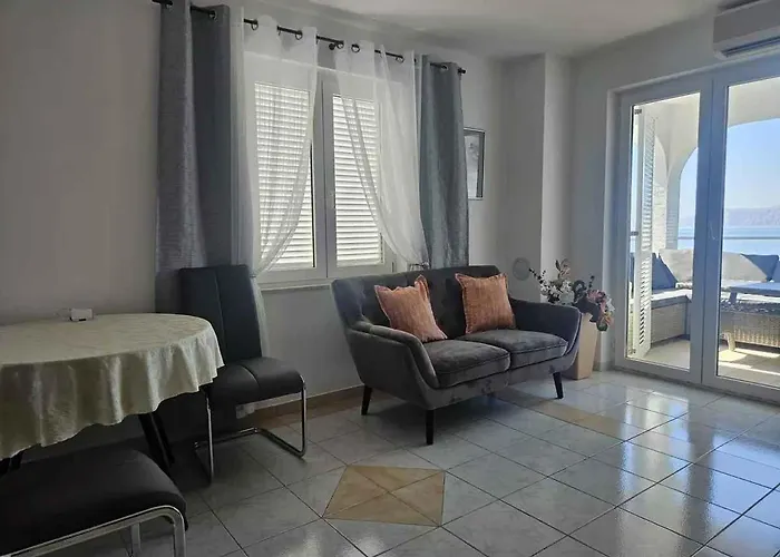 Apartment Beachfront In 54779 *