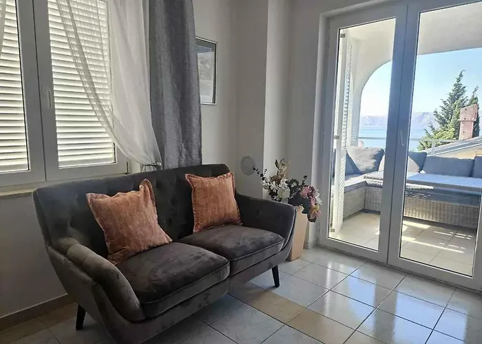 Beachfront In 54779 Apartment *