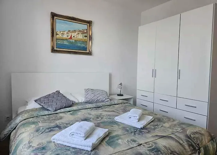 Apartment Beachfront In 54779