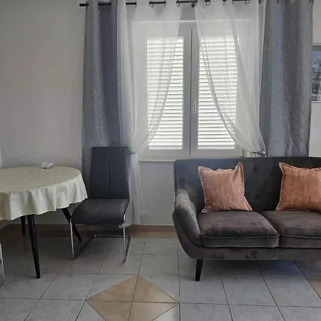 Beachfront In 54779